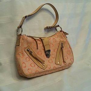 Pre-owned Guess Shoulder Purse